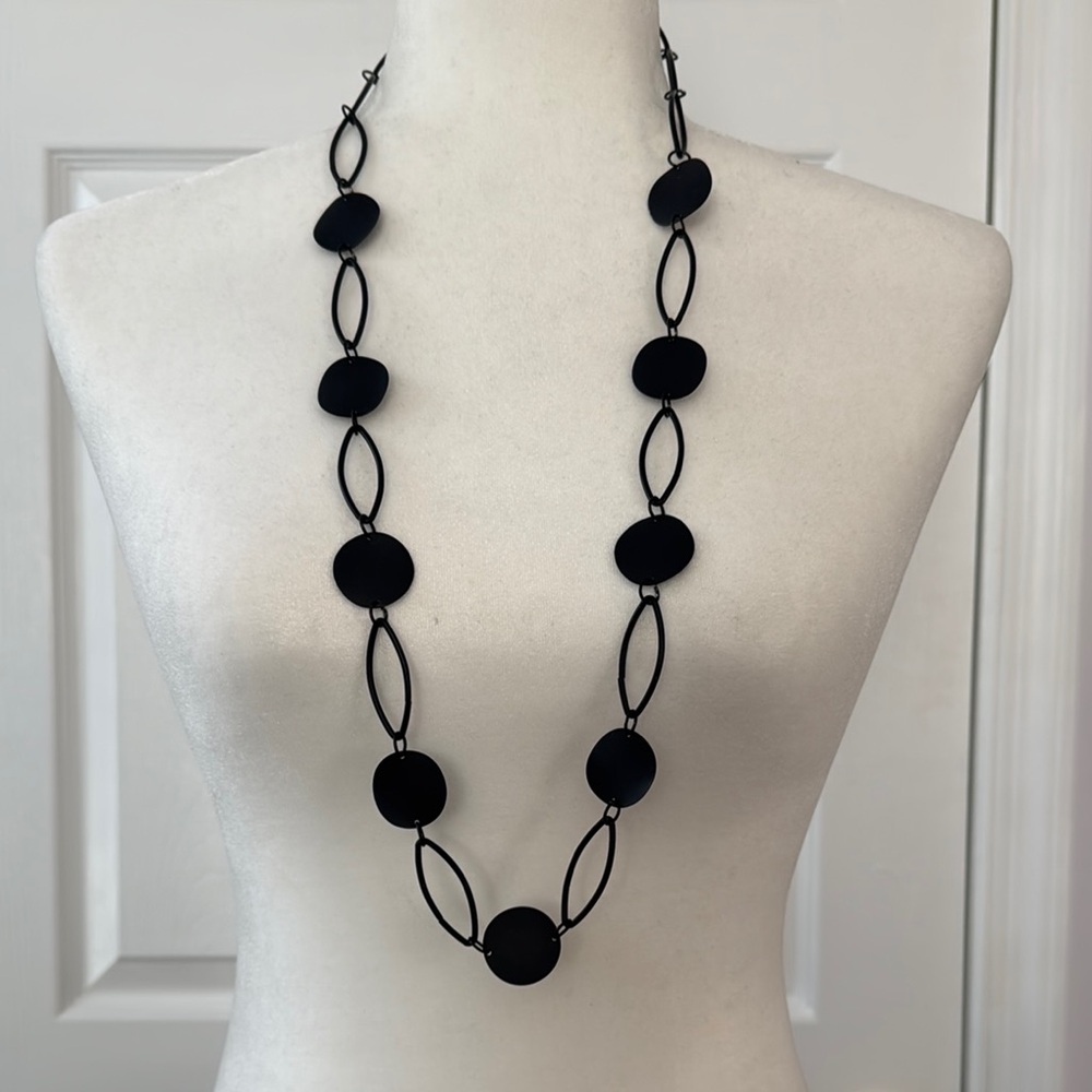 Bold Black Beaded Necklace with Oval Links
